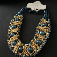 Load image into Gallery viewer, Elegance Necklace
 $22
